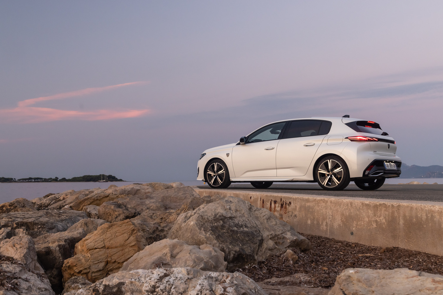 https://www.whatcar.lv/cars/Peugeot/308/179f289d4383999b9f9e730f39957755.jpg