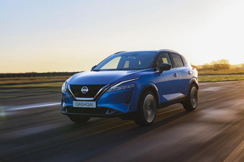 Nissan Qashqai pirmais testa brauciens